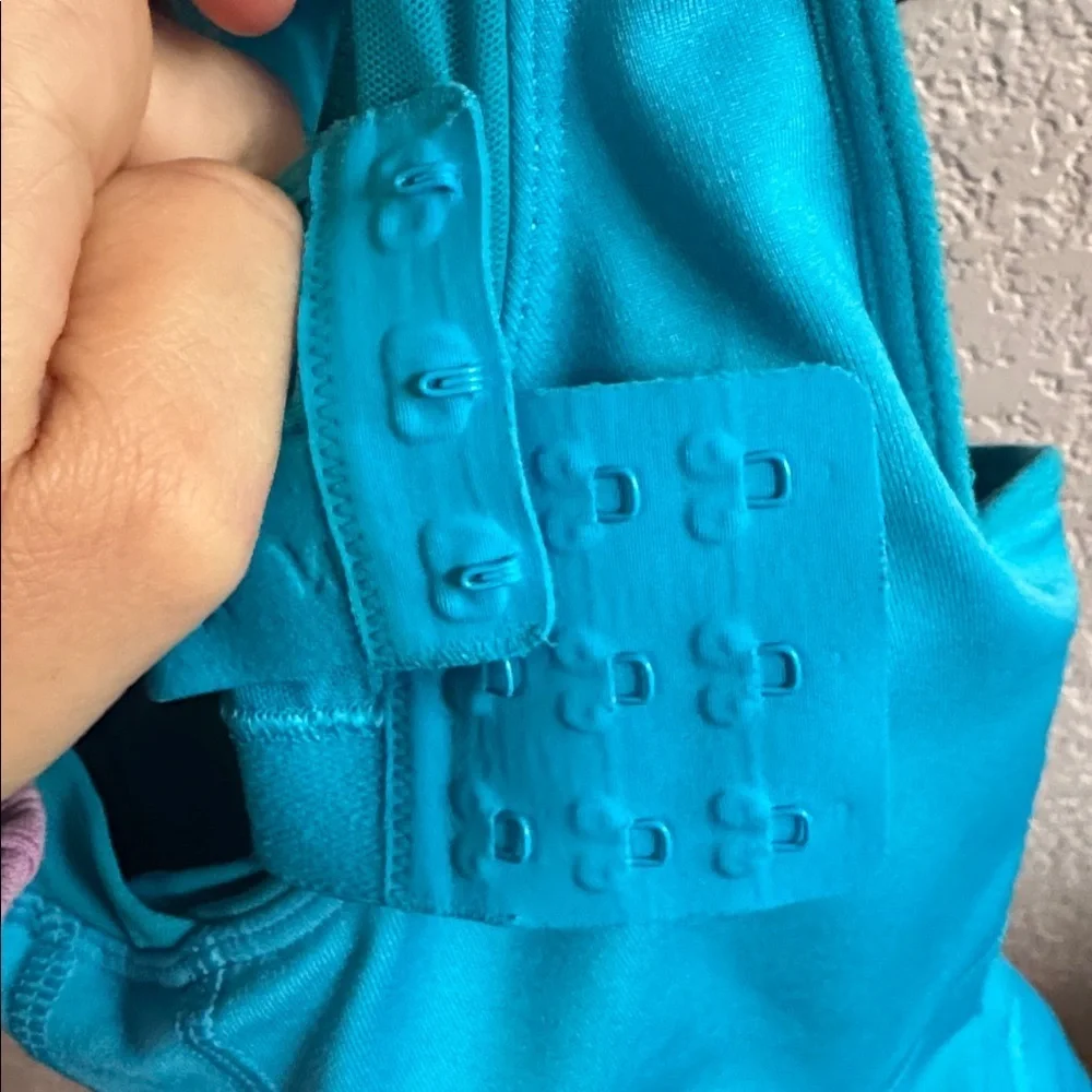 Athleta Bright Blue Racerback Built in Bra Athletic Sporty Tank Top with Mesh